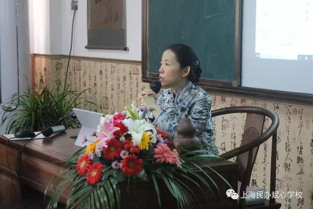 斌心家长会请来国家级小儿推拿师