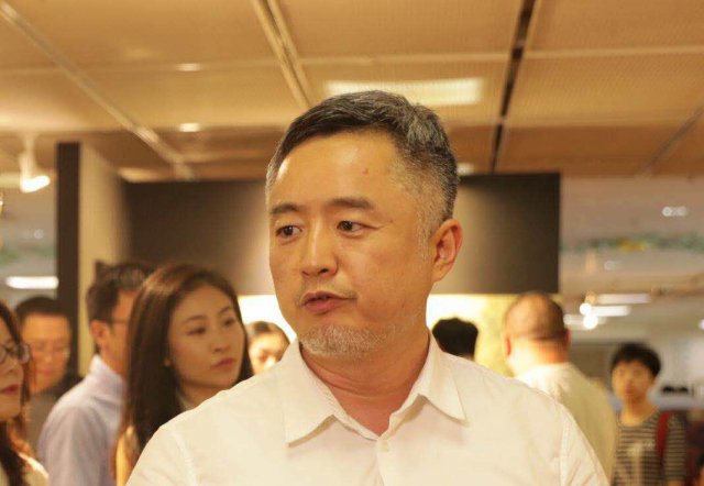 创造一个个“铜话”，非遗传承人朱军岷铜艺展在深举行
