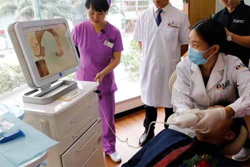 《G4出動》主持人黃曉嘉來啦﹗攜手德倫口腔共同呼籲市民關注口腔健康